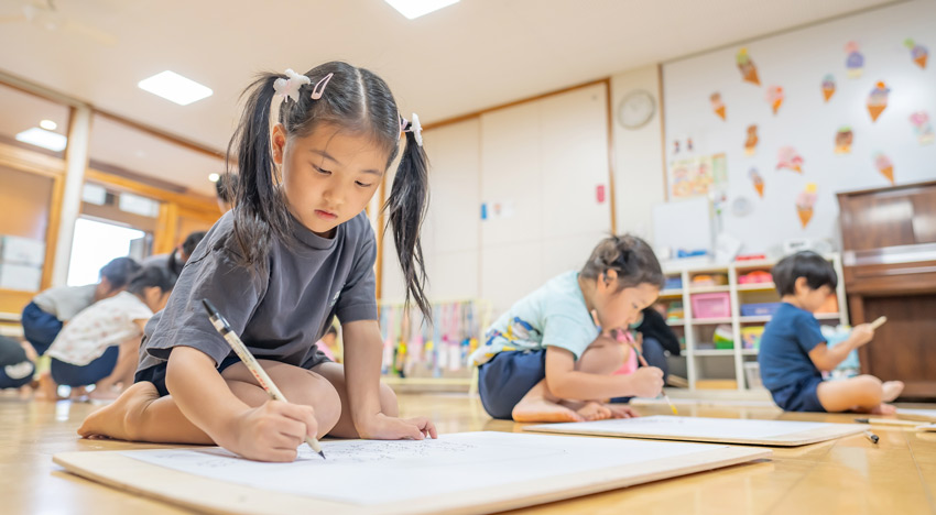 1日の流れ クラス活動|三宝認定こども園｜ 社会福祉法人 愛和福祉会