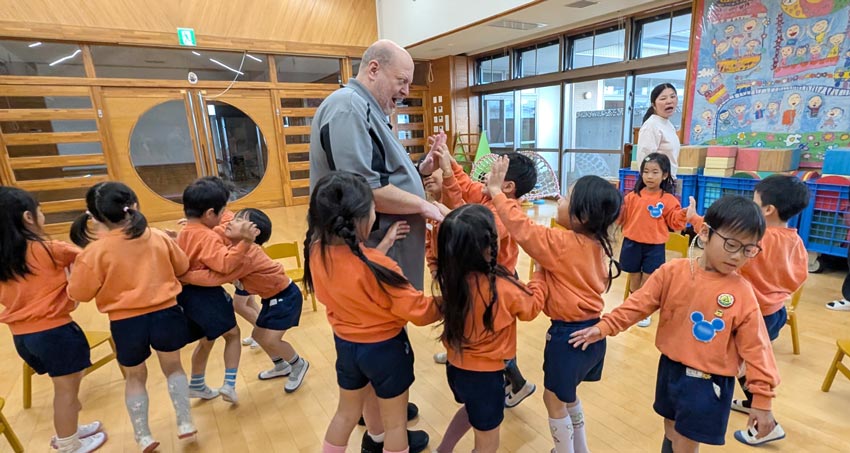 英語あそび|三宝認定こども園｜ 社会福祉法人 愛和福祉会